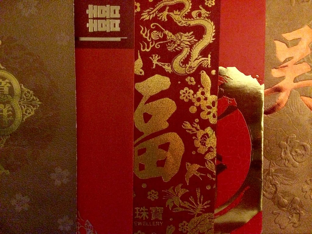 5 Red Envelope Gifting Etiquettes During Chinese New Year